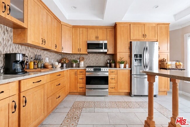 Photo - 14937 Dickens St Unidad 109