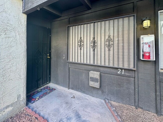 Photo - 1420 E Vegas Valley Dr