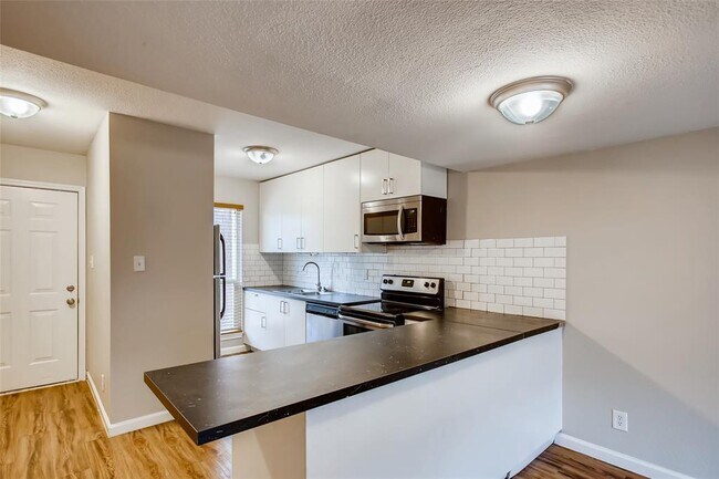 Photo - 3818 Southway Dr