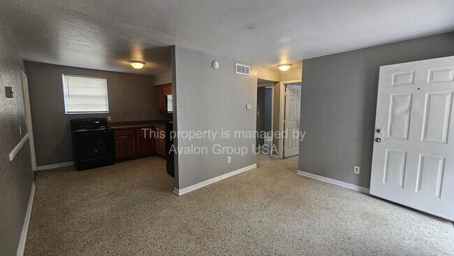 1824 W 14th St Unit 1