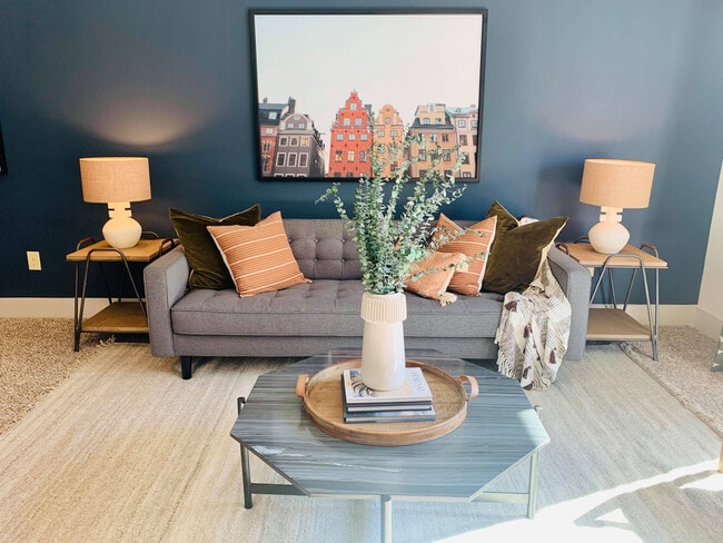 Photo - 927 West Morgan