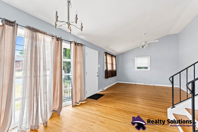 Photo - 706 Heston Rd