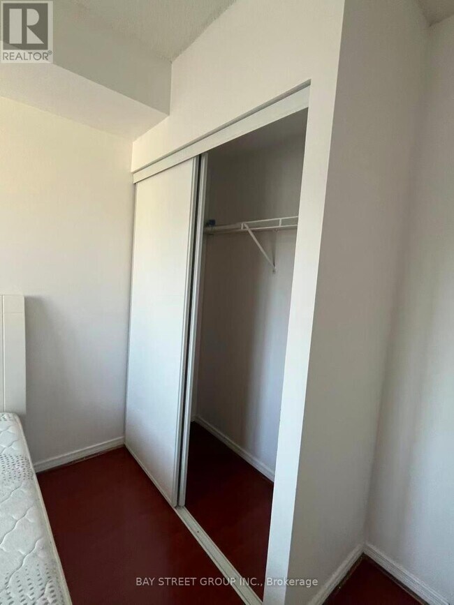 Photo - 208 - 2351 KENNEDY ROAD