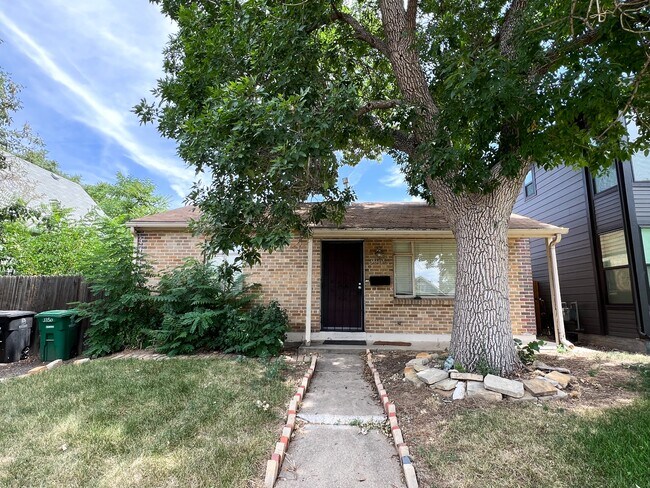 Photo - 3350 N Elizabeth St