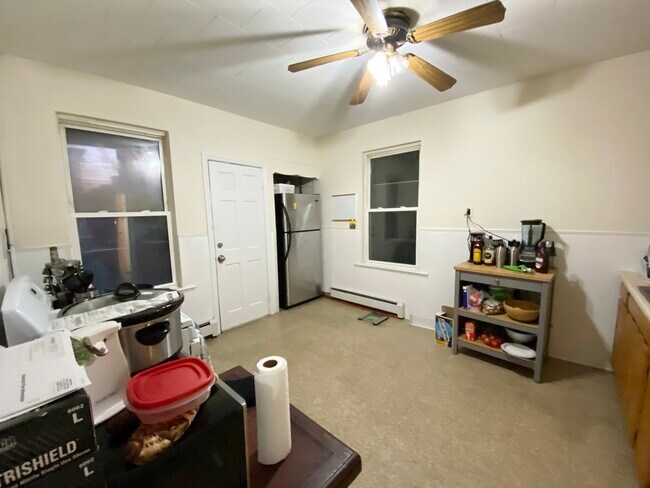 20 Howell St Unit 2