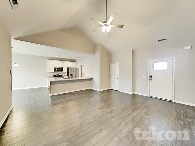 Photo - 738 Mitscher Dr