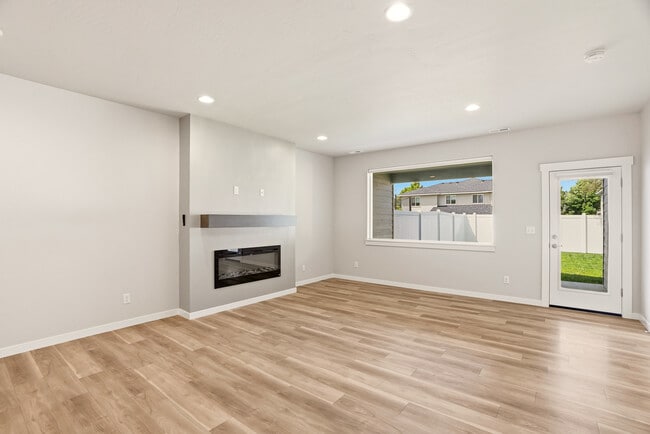 Photo - 1231 N Tschirley St
