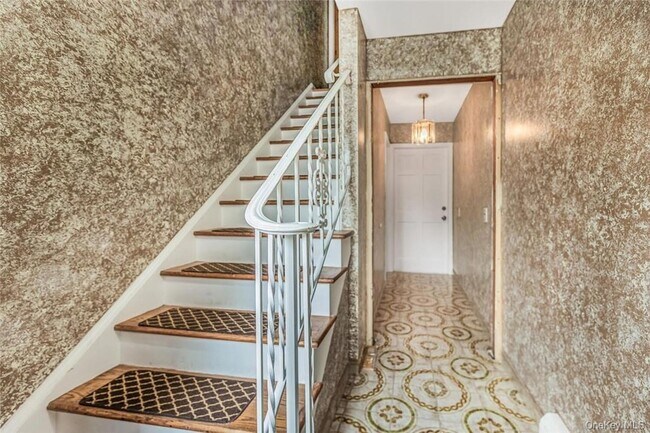 Photo - 433 Palmer Rd Unit Second Fl