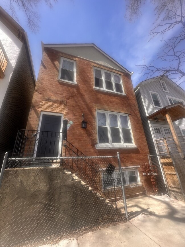 Photo - 1614 S Throop St House