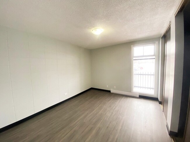 1977 Redwood St Unit 102