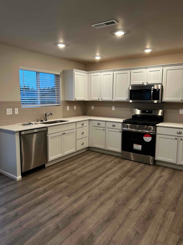 Photo - 160 NE Olympic Rdg