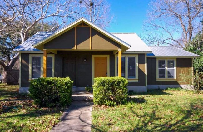 1950's San Marcos Bungalow - 1950's San Marcos Bungalow House