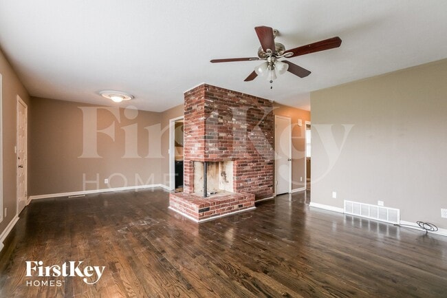 Photo - 804 NW Hearnes Ave