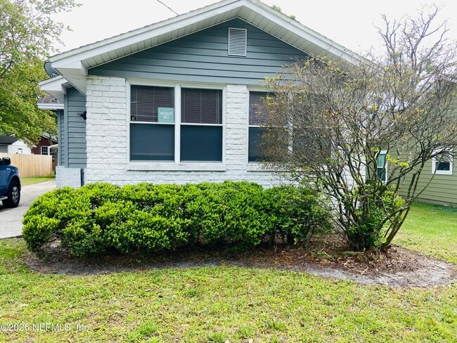 Building Photo - 4808 Lawnview St