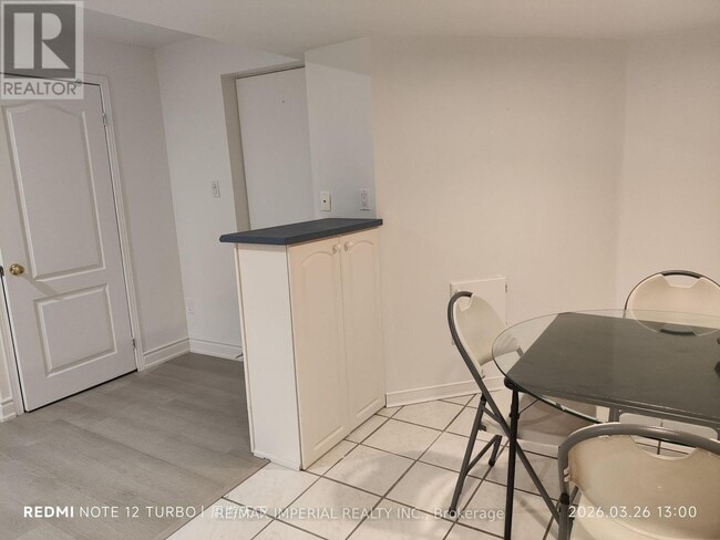 Photo - 493 Blackstock Rd