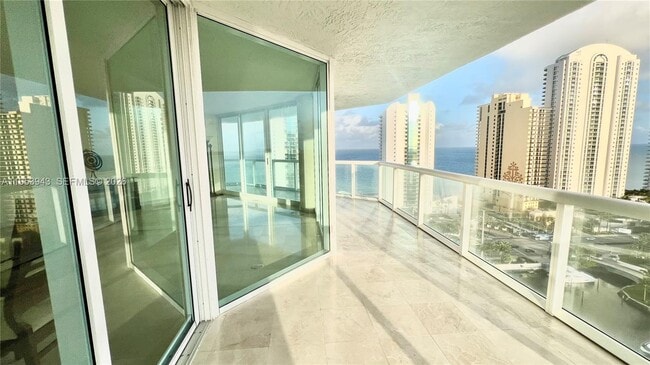Photo - 16400 Collins Ave Unidad 2143