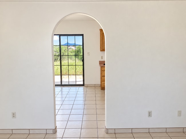 226 Paseo Montura
