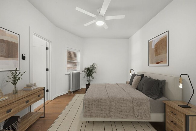 Photo - Spacious 4-Bedroom, 2-Bath in Edgewater — Sun-Filled, Stylish, and Pet-Friendly with In-Unit Laun... Unidad 7647-3