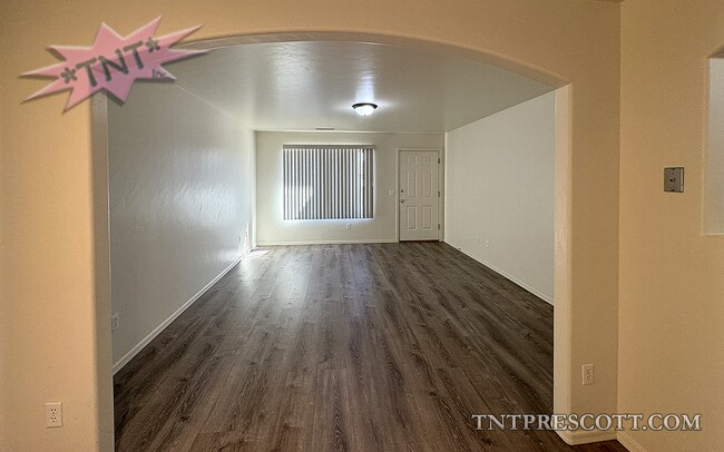 Photo - 0739 Unidad B