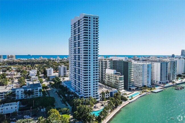 Building Photo - 1330 West Ave Unit 1610 Rental