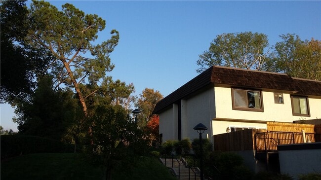 Photo - 623 Briarwood Ln