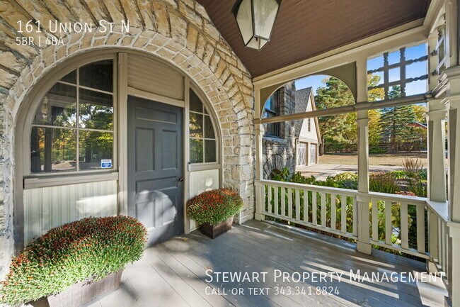 Photo - 161 Union St N