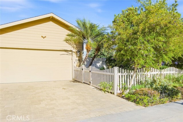 Building Photo - 1508 Lakeside Ln