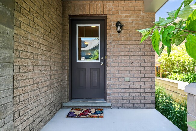 Photo - 49 Silver Glen Blvd