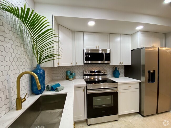 Beautiful 3 bedroom remodeled townhome for rent in Palmetto Bay - 17190 SW 94th Ave Unit 903 Rental