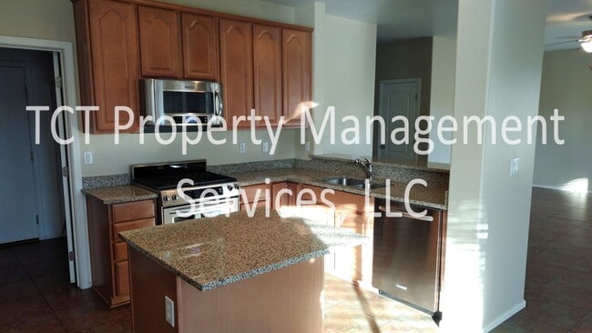 Photo - Beautiful 4 Bedroom Home in Johnson Ranch!