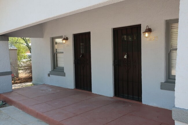 Photo - Charming Duplex Apartment in Historic U of A Neighborhood Fully Remodeled in 2020