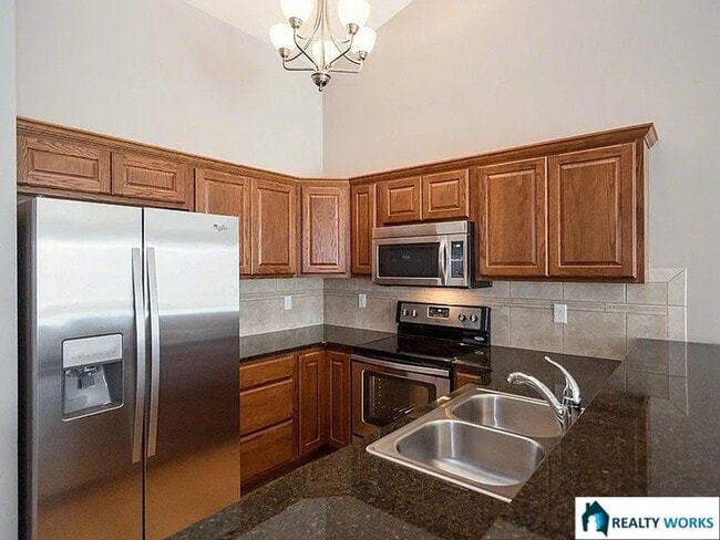 Photo - Spacious 4 Bed, 3 Bath Townhome with finished Basement