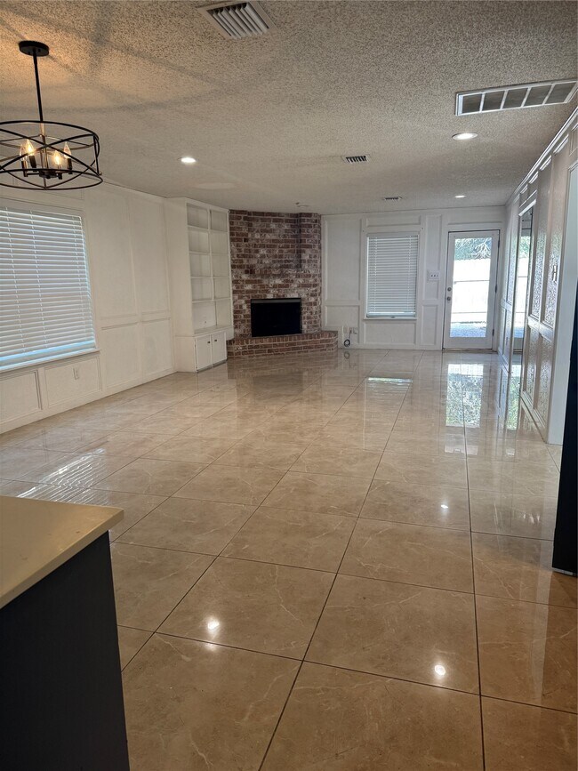 Photo - 7838 Vickijohn Dr