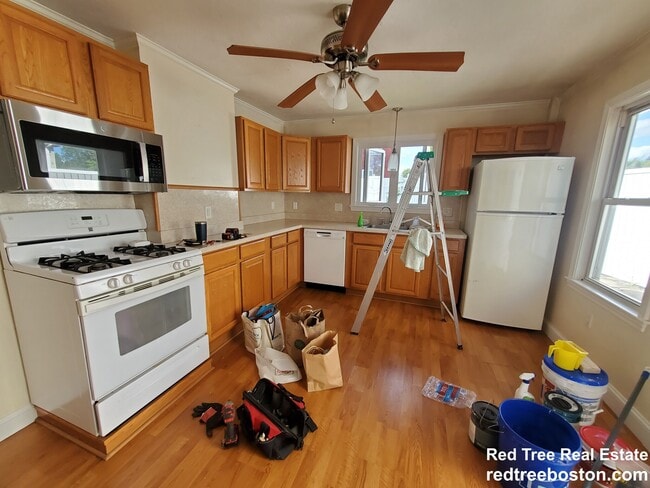 Photo - 8 Cross St Unit TOWNHOUSE