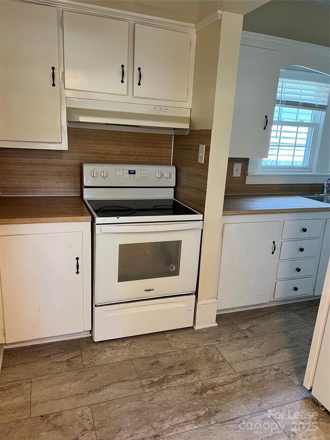 Photo - 201 Goldston St