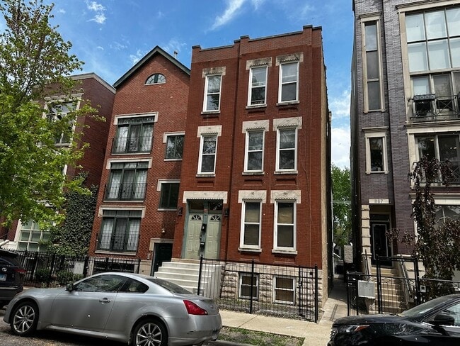 Photo - 869 N Hermitage Ave Apartment
