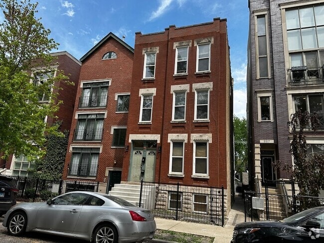 Building Photo - 869 N Hermitage Ave Unit 3R Rental