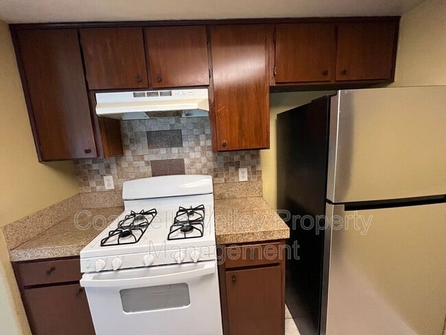 Photo - 45546 Aladdin St