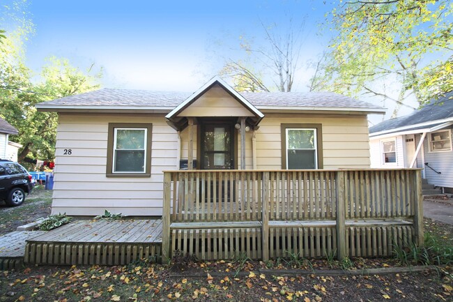 Cozy 2 bedroom 1 bath home close to Downtown - Cozy 2 bedroom 1 bath home close to Downtown