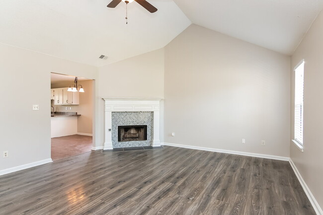 Photo - 1886 Towson Ln