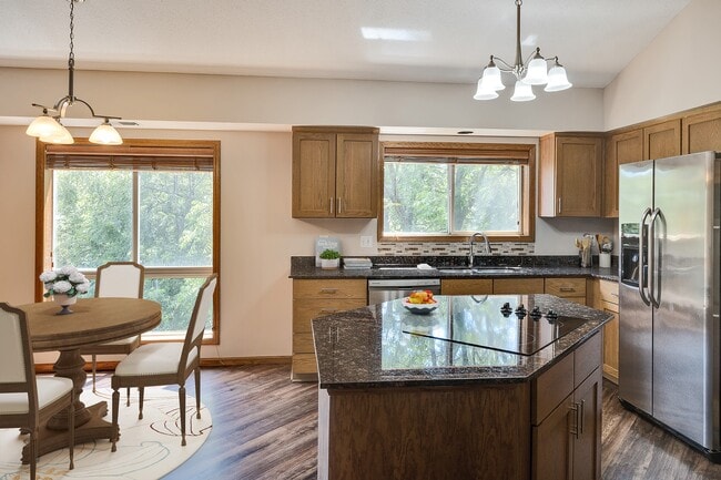 Crosby Pointe Apartments