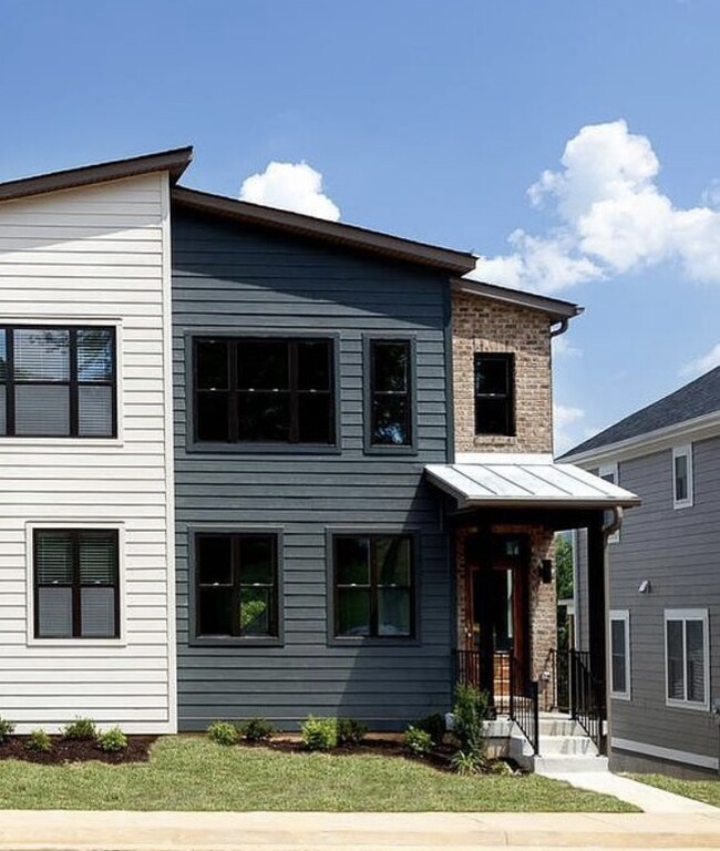 Photo - 512 Rives St Townhome