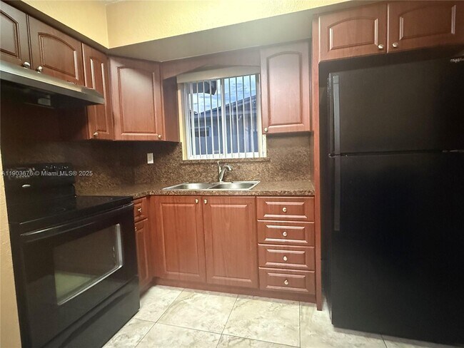 Photo - 1563 W 81st St Unit 1563