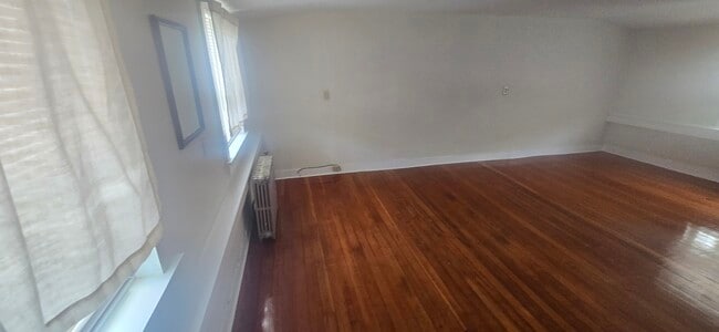 Photo - 5 Glen Rd Unidad 2nd floor