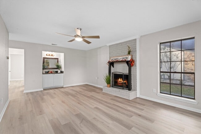 Photo - 16015 Southampton Dr