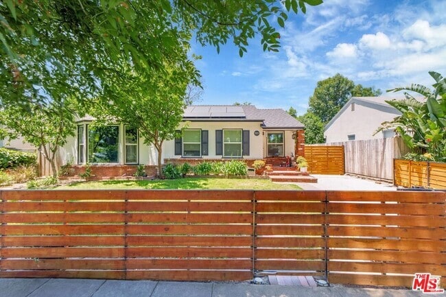 Building Photo - 6531 Ruffner Ave Rental