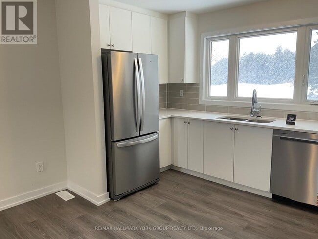 Photo - 124 Squire Dr