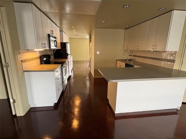 Photo - 2408 Leon St Unit 115