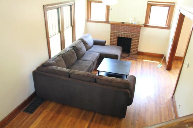 Photo - 175 N Congress St