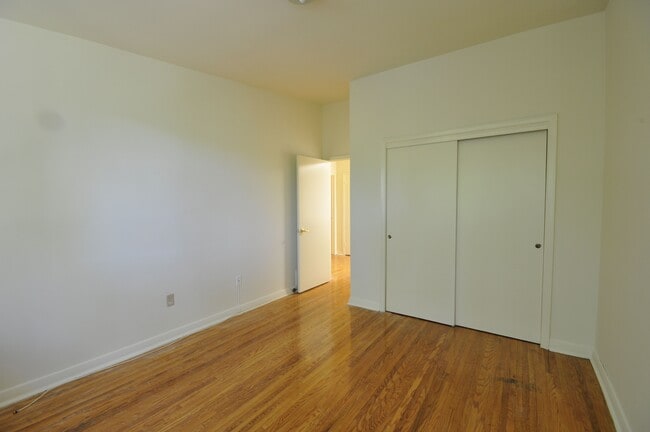 Photo - 60-64 Henley Cres